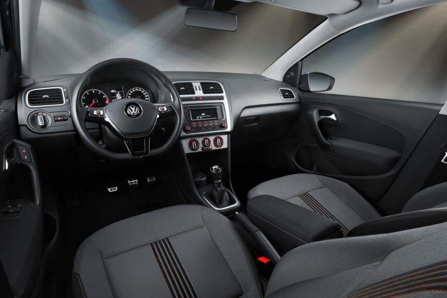 Торпедо Volkswagen Vento Allstar 2016 года  (MX) (фото 2 из 10)